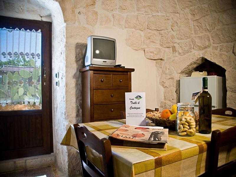 Trulli il Castagno image
