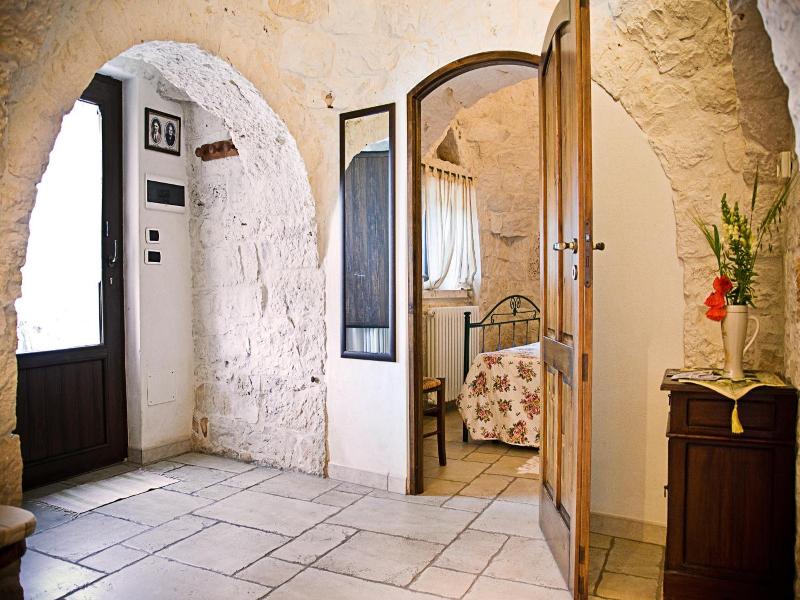 Trulli il Castagno image