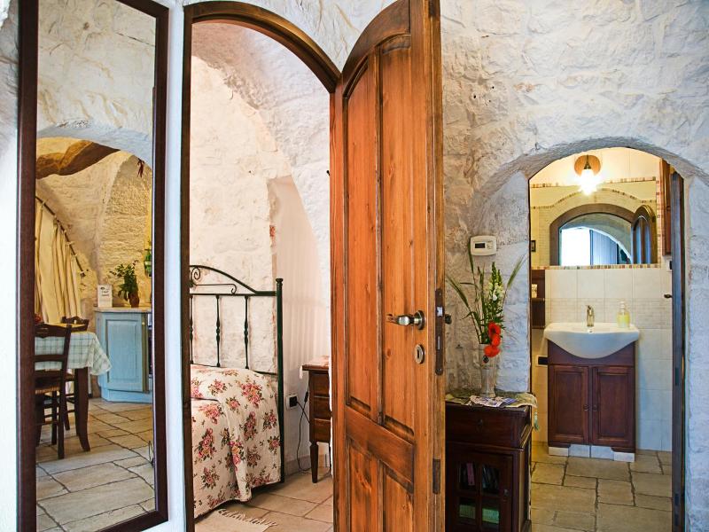 Trulli il Castagno image