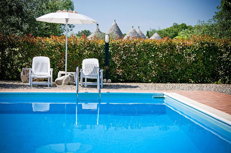 Trulli il Castagno image