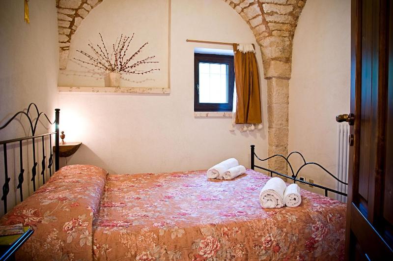 Trulli il Castagno image