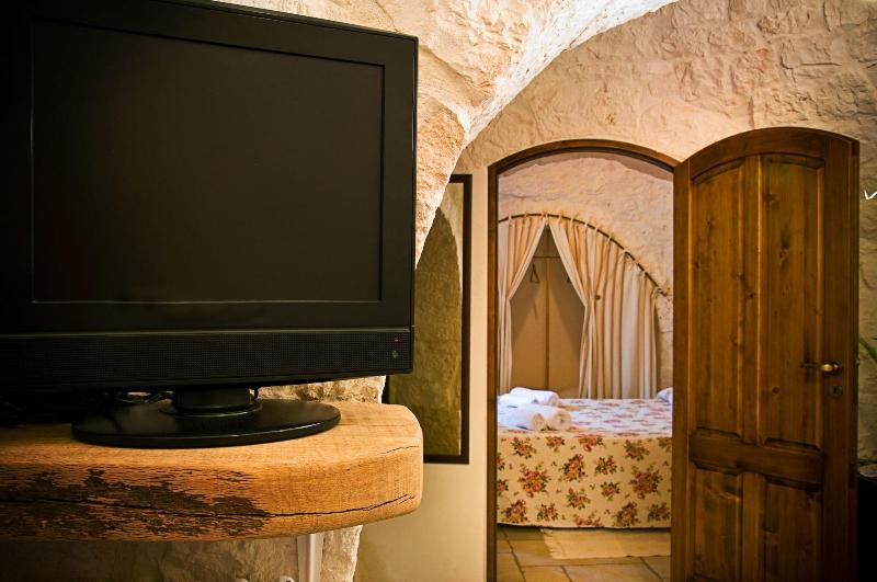 Trulli il Castagno image
