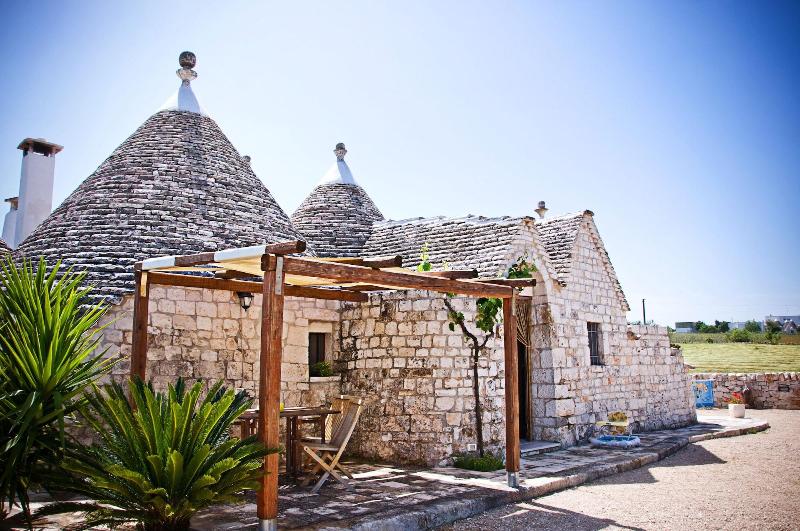 Trulli il Castagno image
