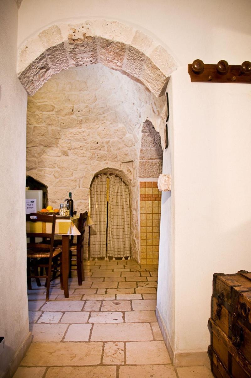 Trulli il Castagno image
