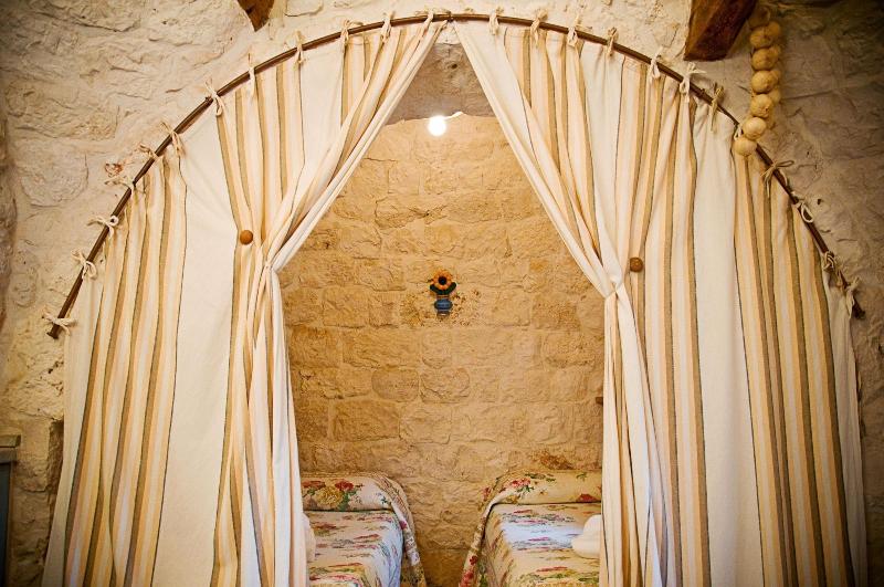 Trulli il Castagno image