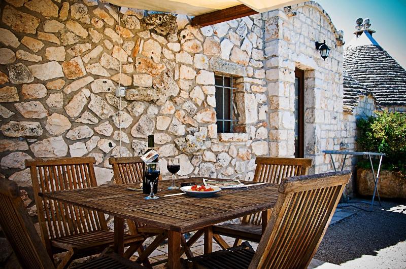 Trulli il Castagno image