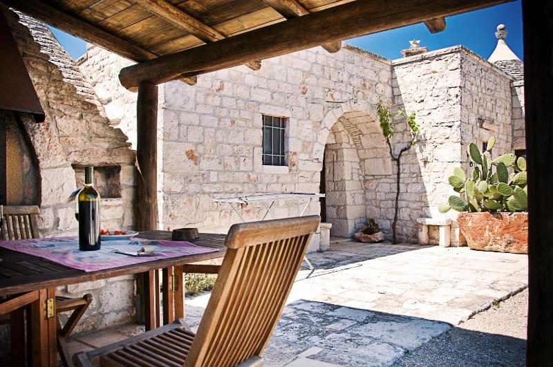 Trulli il Castagno image