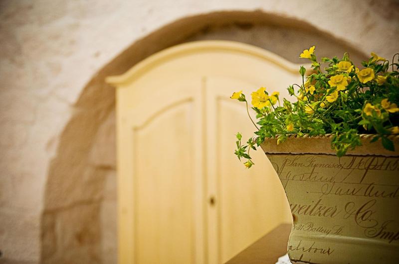 Trulli il Castagno image