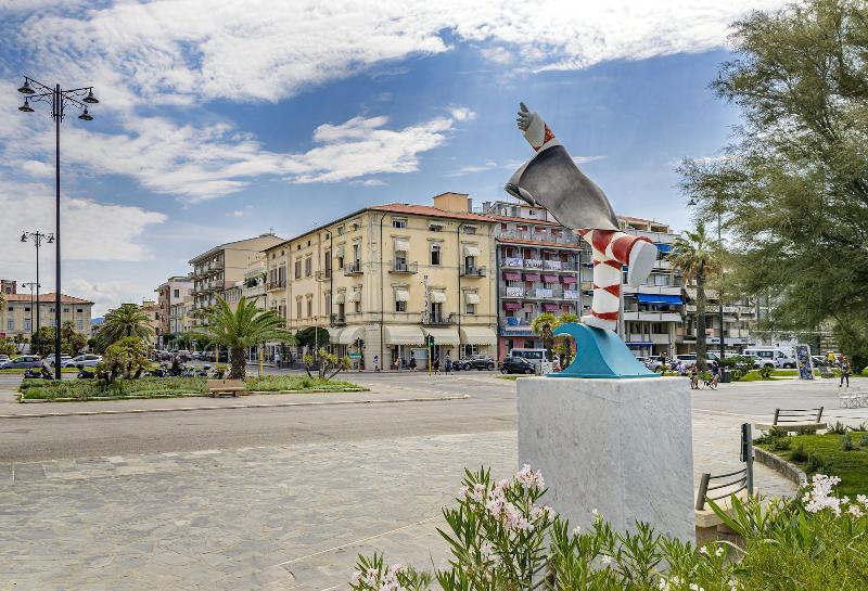 Hotel La Pace image