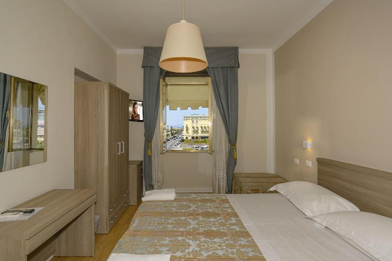 Hotel La Pace image