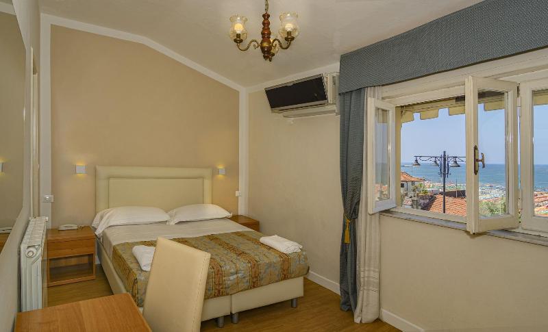 Hotel La Pace image