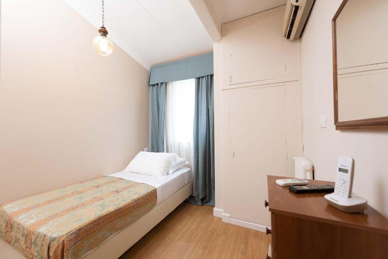 Hotel La Pace image