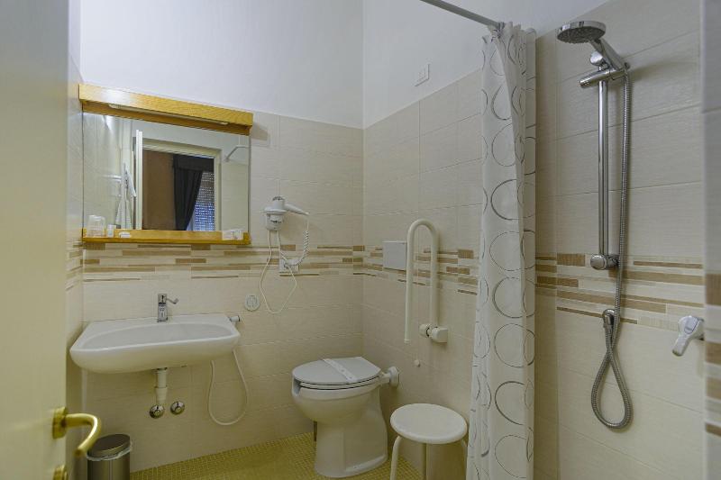 Hotel La Pace image