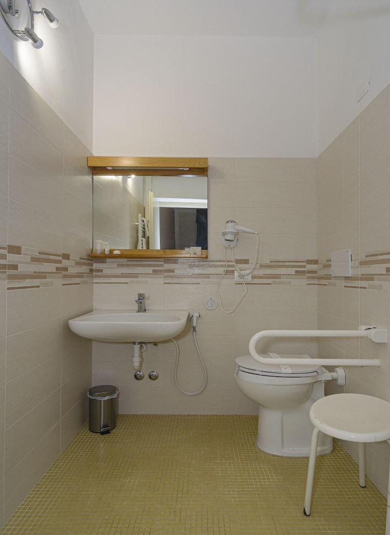 Hotel La Pace image
