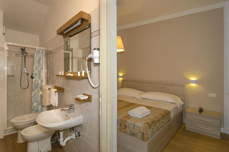 Hotel La Pace image