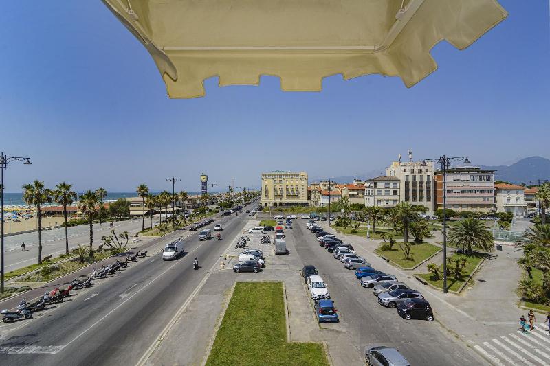Hotel La Pace image