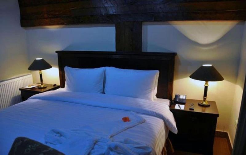 Hotel One Bhurban image