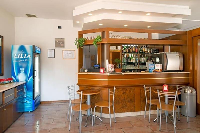 Hotel Crocenzi image