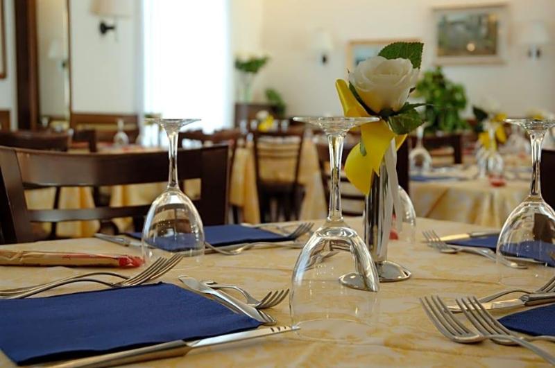 Hotel Crocenzi image