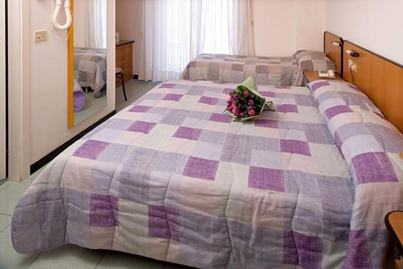 Hotel Crocenzi image