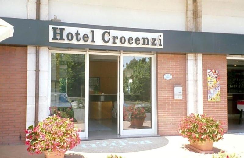 Hotel Crocenzi image