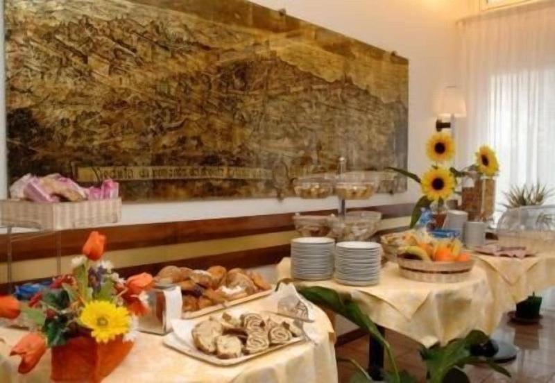 Hotel Crocenzi image