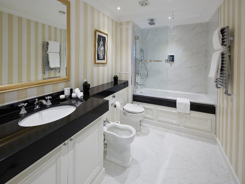 Cheval Thorney Court image
