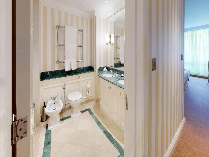 Cheval Thorney Court image