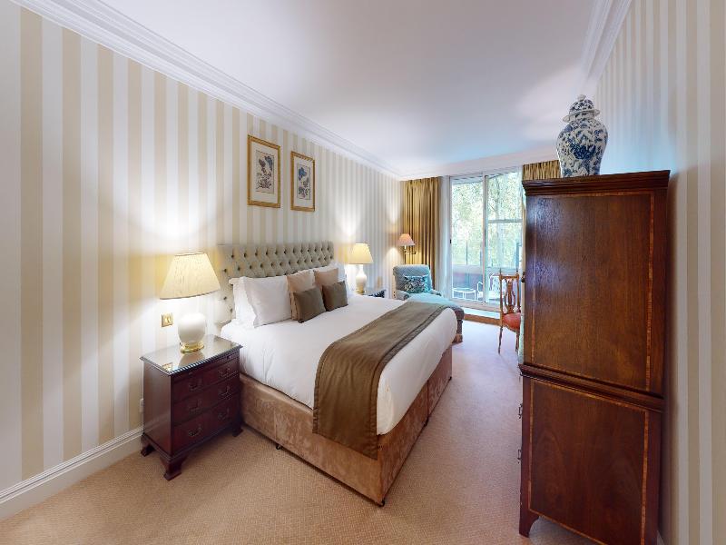 Cheval Thorney Court image