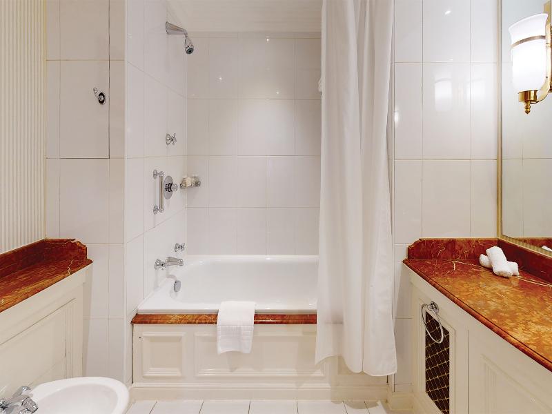 Cheval Thorney Court image