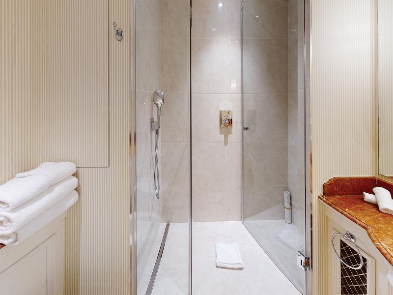 Cheval Thorney Court image