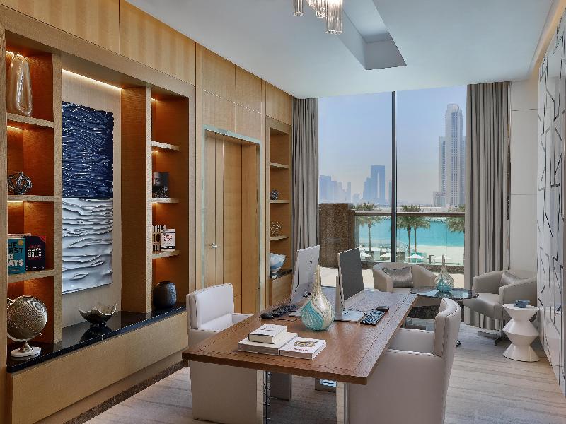 Hilton Dubai Palm Jumeirah image