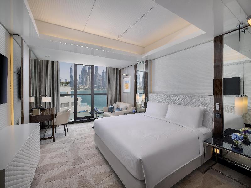 Hilton Dubai Palm Jumeirah image
