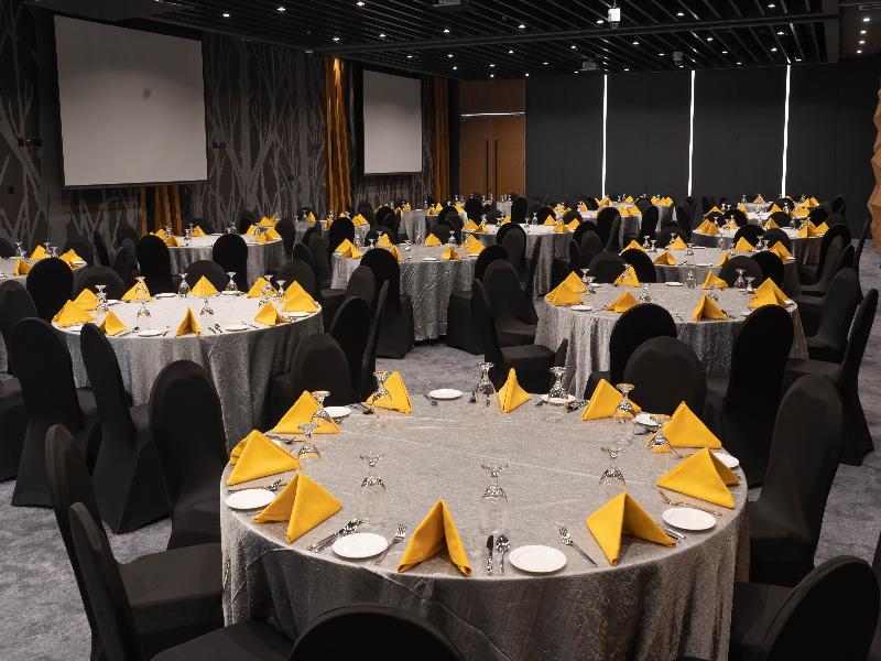 Al Khoory Sky Garden Hotel image