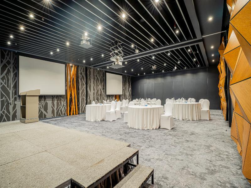 Al Khoory Sky Garden Hotel image