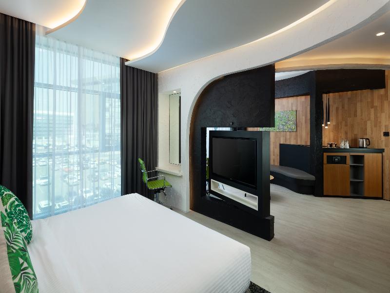 Al Khoory Sky Garden Hotel image