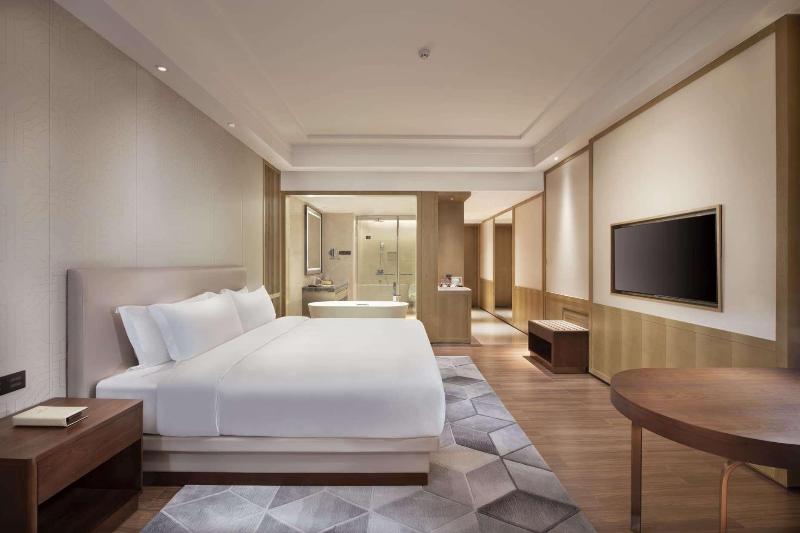 Ramada Plaza By Wyndham Dongguan Songshan Lake image