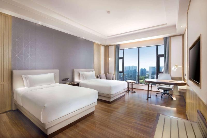 Ramada Plaza By Wyndham Dongguan Songshan Lake image