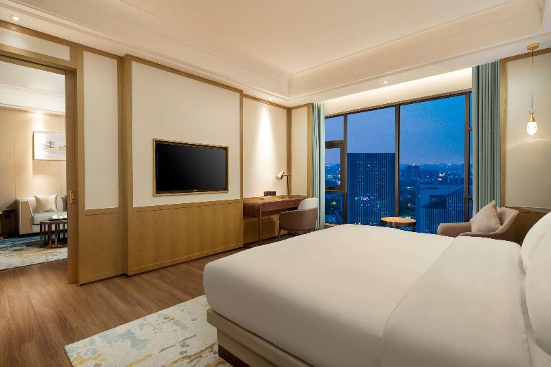 Ramada Plaza By Wyndham Dongguan Songshan Lake image