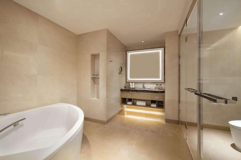 Ramada Plaza By Wyndham Dongguan Songshan Lake image