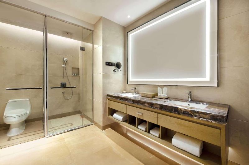 Ramada Plaza By Wyndham Dongguan Songshan Lake image