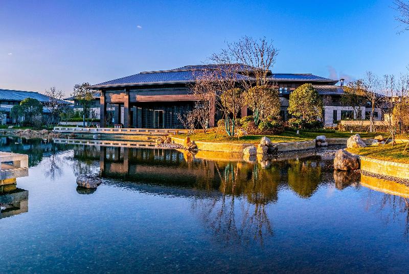 Wyndham Grand Plaza Royale Zhaotong image