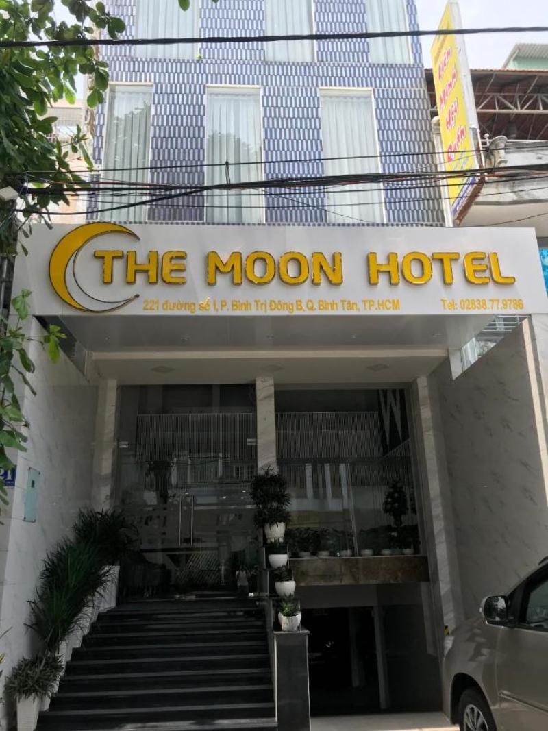 The Moon 1 Hotel by ZUZU