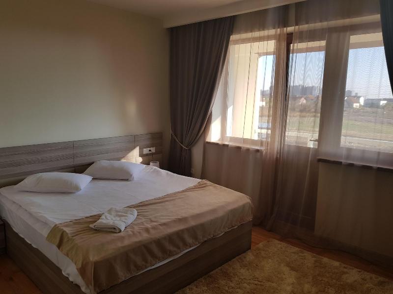 Cross Apartments and Tours image