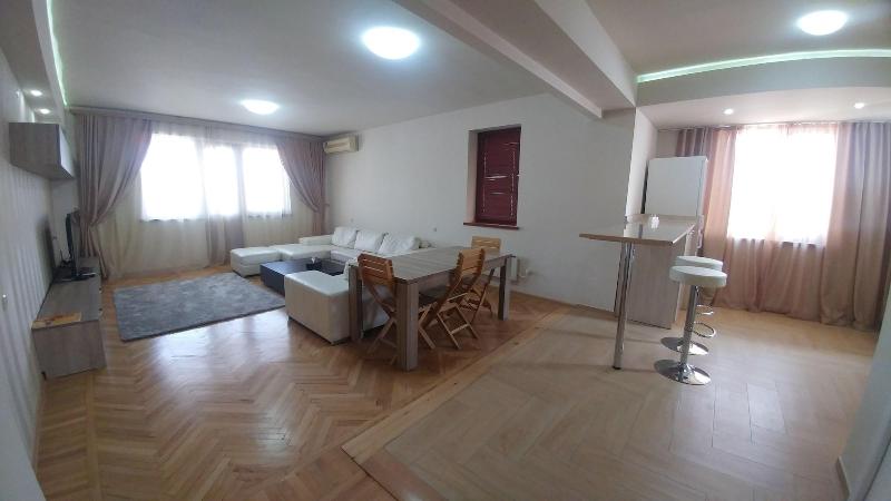 Cross Apartments and Tours image