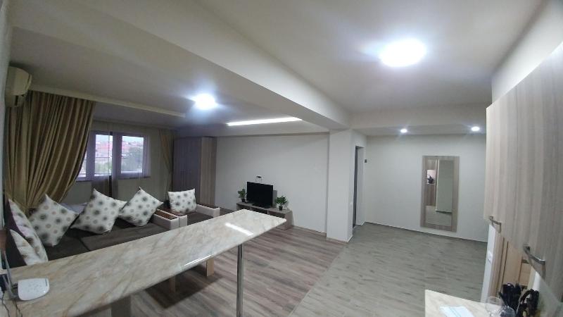Cross Apartments and Tours image