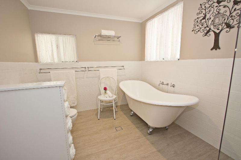 Queen's Cottage Bed and Breakfast Barossa Valley — photo 5
