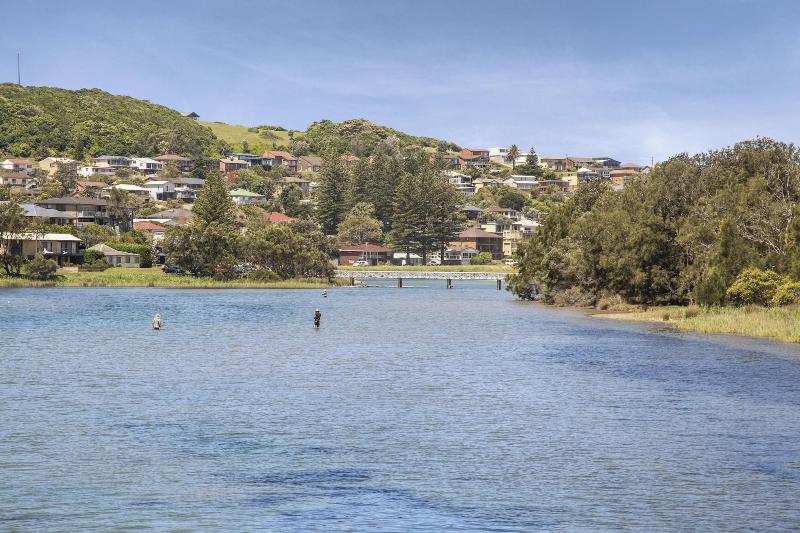 Seven Mile Beach Holiday Park image