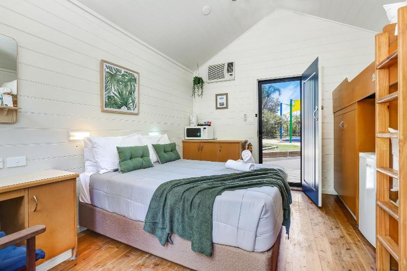 Seven Mile Beach Holiday Park image