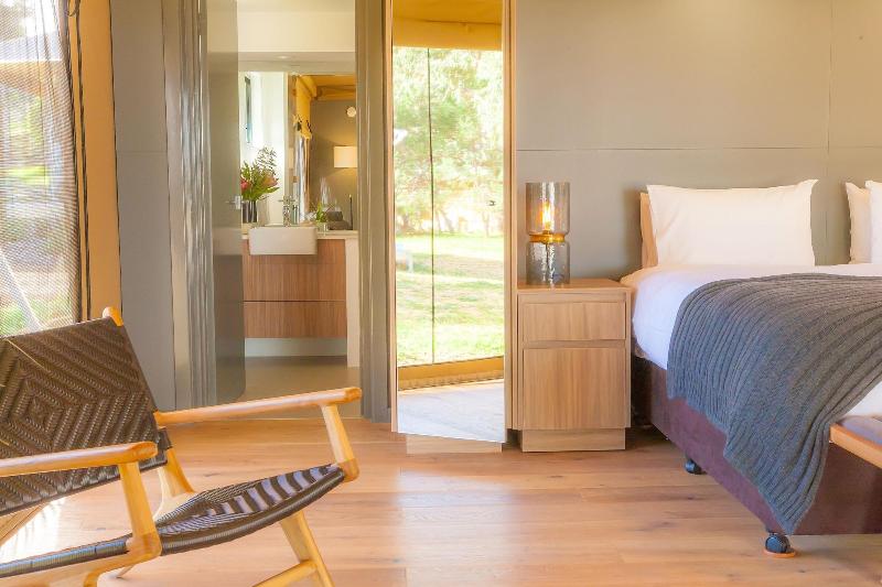 Olio Bello Lakeside Glamping image